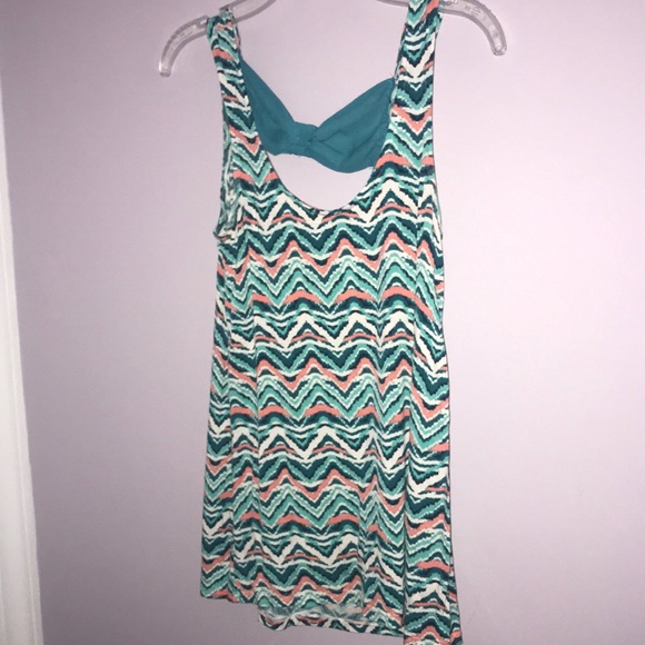 Rue21 Tops - Beautiful patterned tank bow detail on back